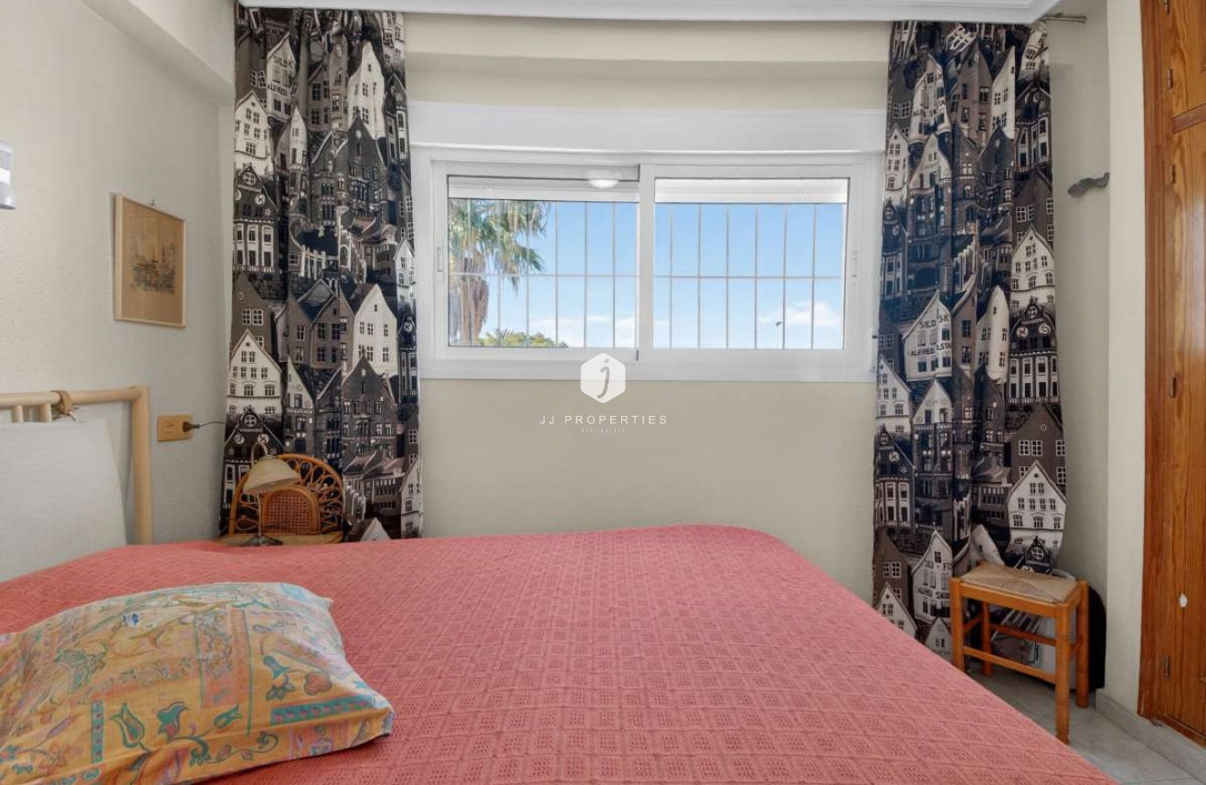 Aus zweiter Hand - Wohnung -
Punta Prima - Costa Blanca