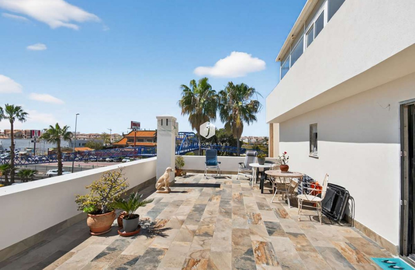 Aus zweiter Hand - Wohnung -
Punta Prima - Costa Blanca