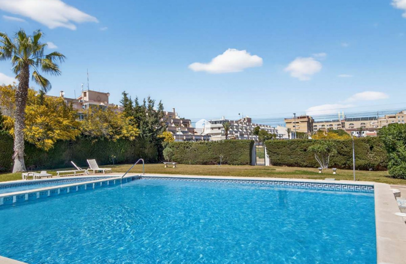 Aus zweiter Hand - Wohnung -
Punta Prima - Costa Blanca