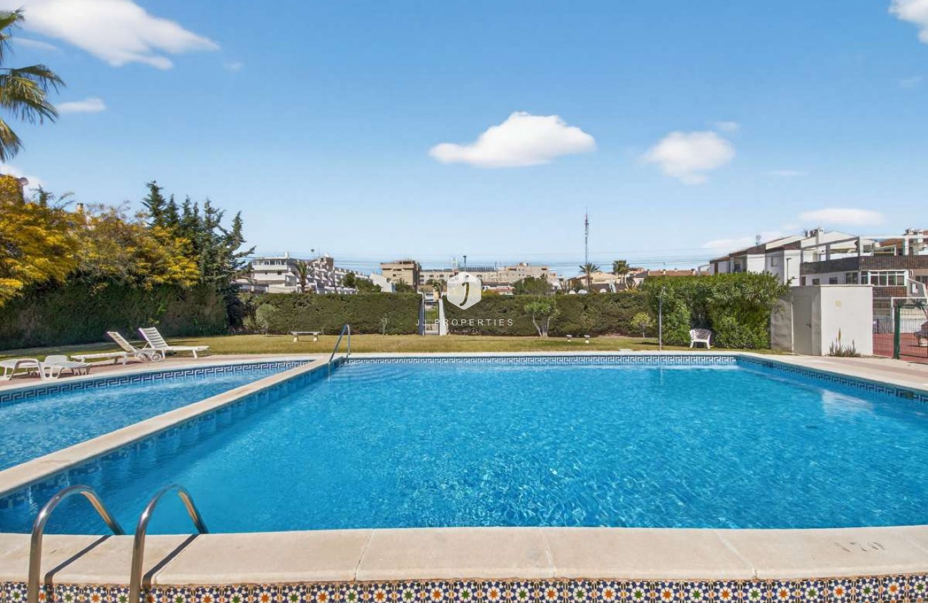 Aus zweiter Hand - Wohnung -
Punta Prima - Costa Blanca