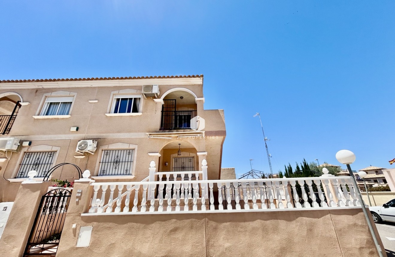 Z drugiej ręki - Daszek -
La Zenia - Costa Blanca