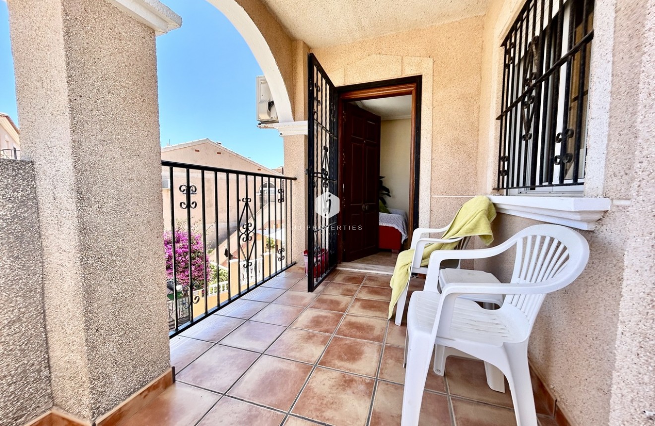 Z drugiej ręki - Daszek -
La Zenia - Costa Blanca