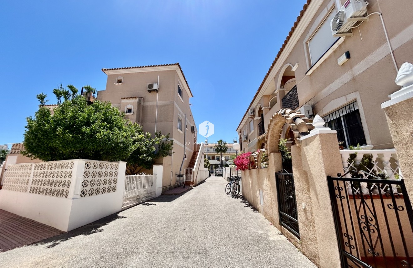 Z drugiej ręki - Daszek -
La Zenia - Costa Blanca