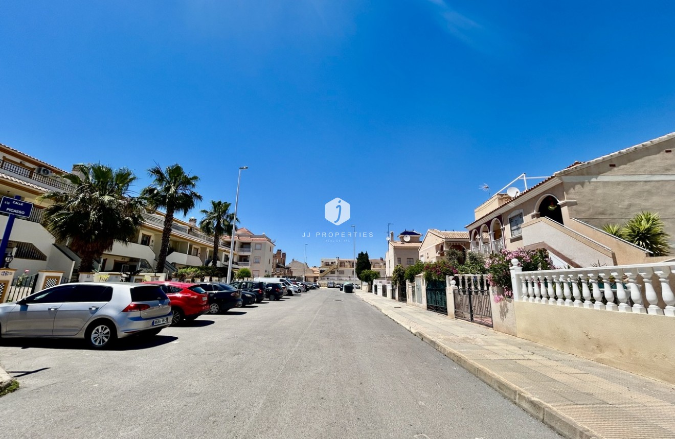 Z drugiej ręki - Daszek -
La Zenia - Costa Blanca