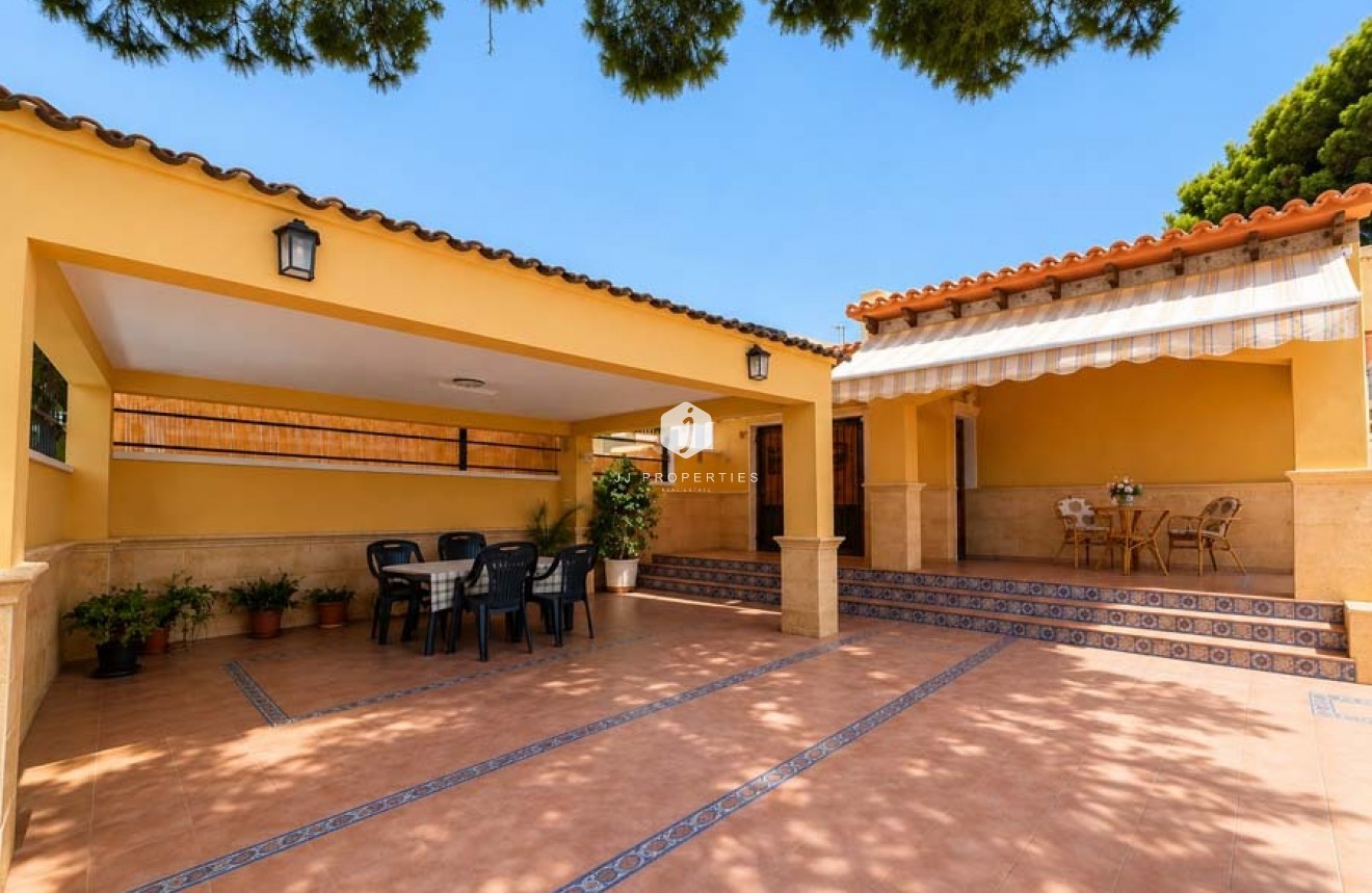 D'occasion - Chalet -
Orihuela Costa - Punta Prima