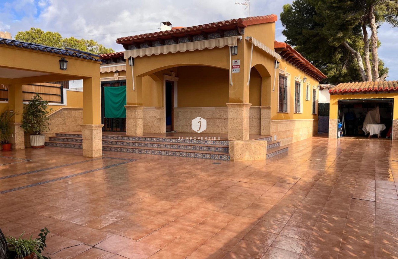D'occasion - Chalet -
Orihuela Costa - Punta Prima