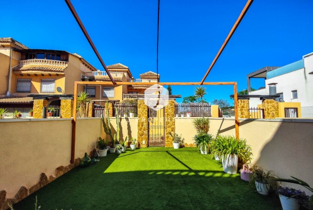Resale - Chalet -
Guardamar del Segura - Costa Blanca