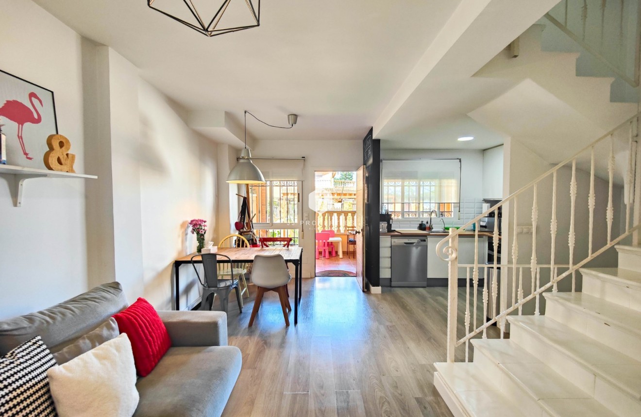 Resale - Chalet -
Guardamar del Segura - Costa Blanca