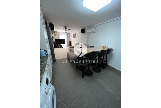 Resale - Apartment / flat -
Torrevieja - Centro
