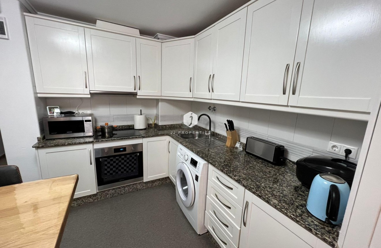 Resale - Apartment / flat -
Torrevieja - Centro