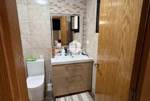 Resale - Apartment / flat -
Torrevieja - Centro