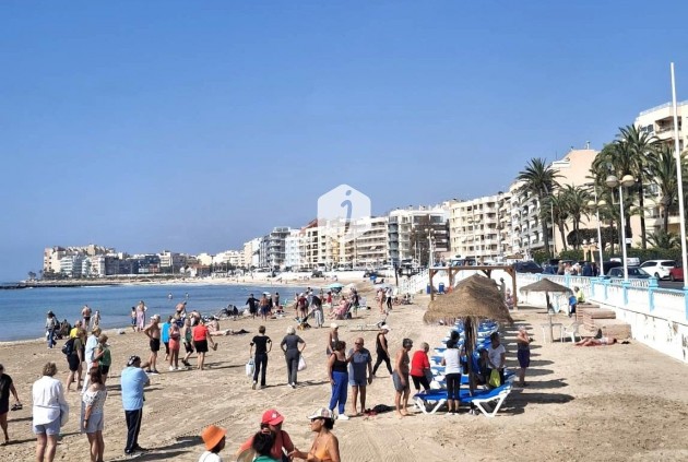 Resale - Apartment / flat -
Torrevieja - Centro