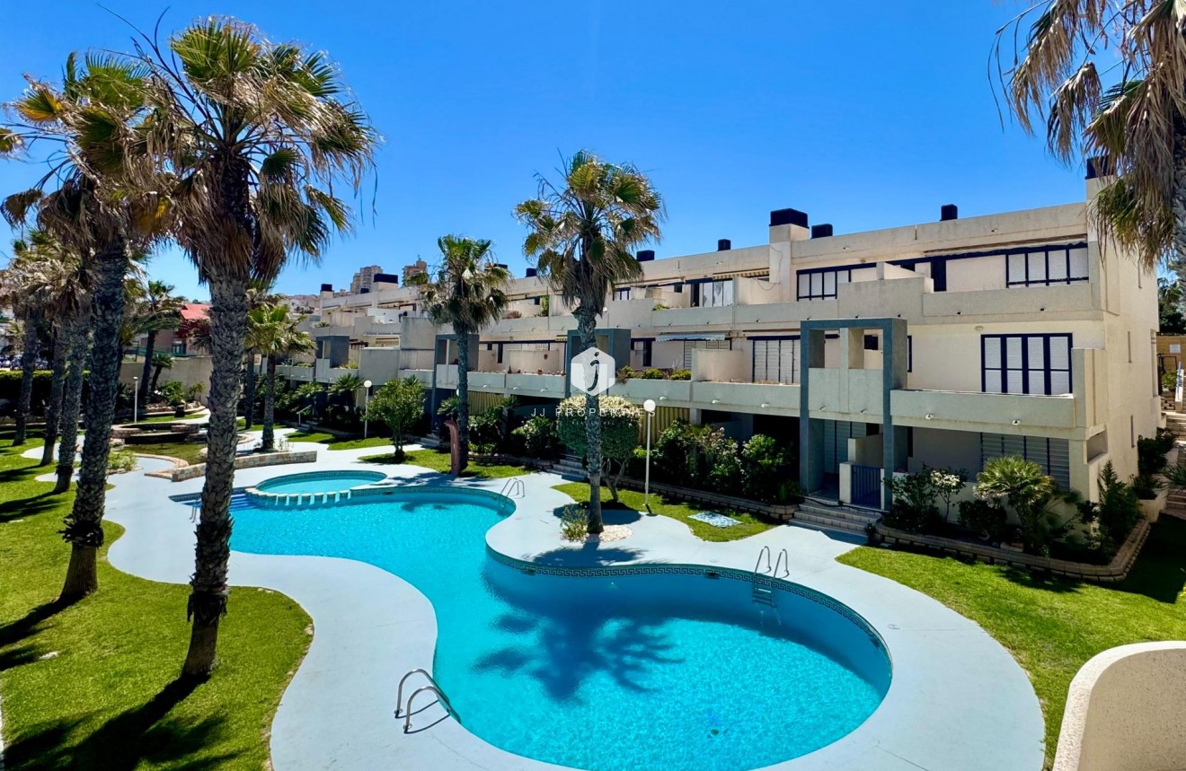 D'occasion - Appartement -
Torrevieja - Torre la mata