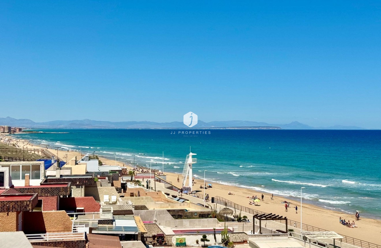 D'occasion - Appartement -
Torrevieja - Torre la mata