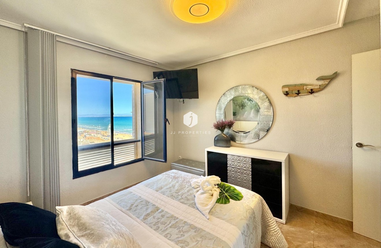 D'occasion - Appartement -
Torrevieja - Torre la mata