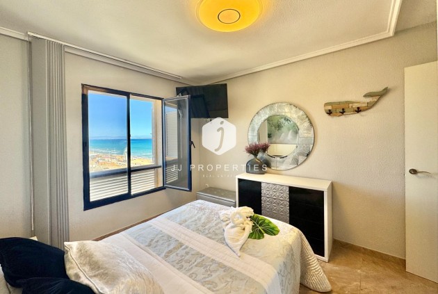 D'occasion - Appartement -
Torrevieja - Torre la mata