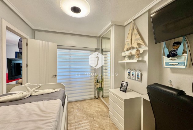 D'occasion - Appartement -
Torrevieja - Torre la mata