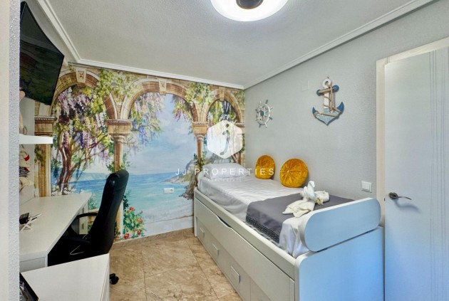 D'occasion - Appartement -
Torrevieja - Torre la mata