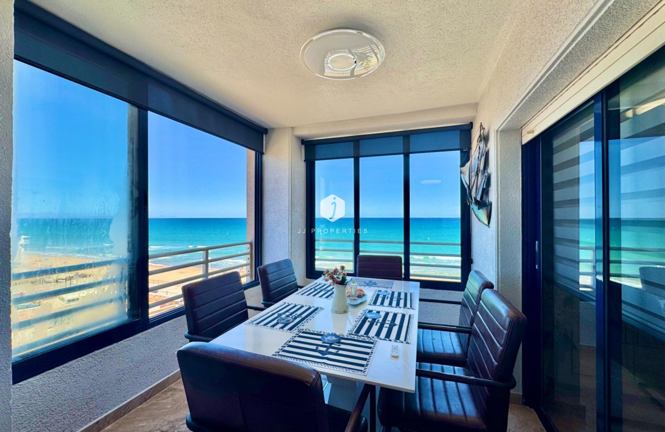 D'occasion - Appartement -
Torrevieja - Torre la mata