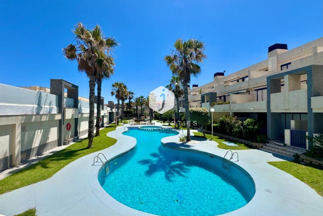 D'occasion - Appartement -
Torrevieja - Torre la mata