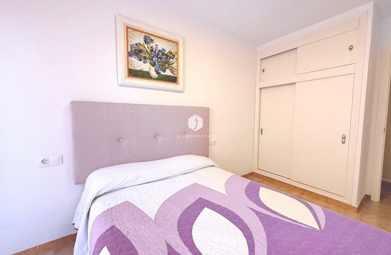 D'occasion - Appartement -
Torrevieja - Centro