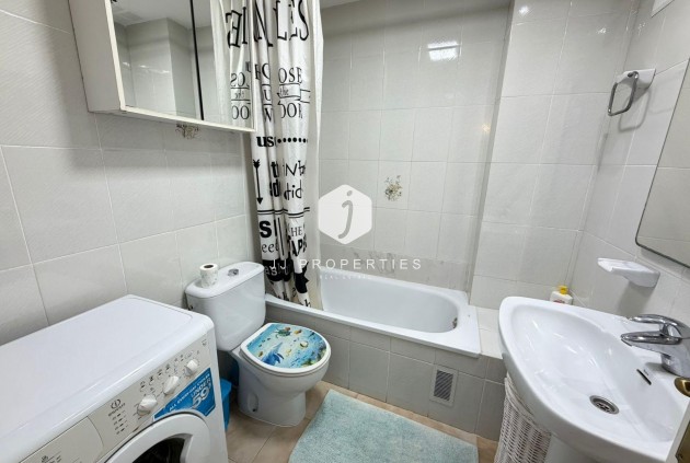D'occasion - Appartement -
Torrevieja - Centro
