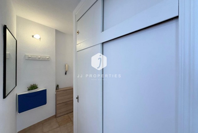D'occasion - Appartement -
Torrevieja - Centro