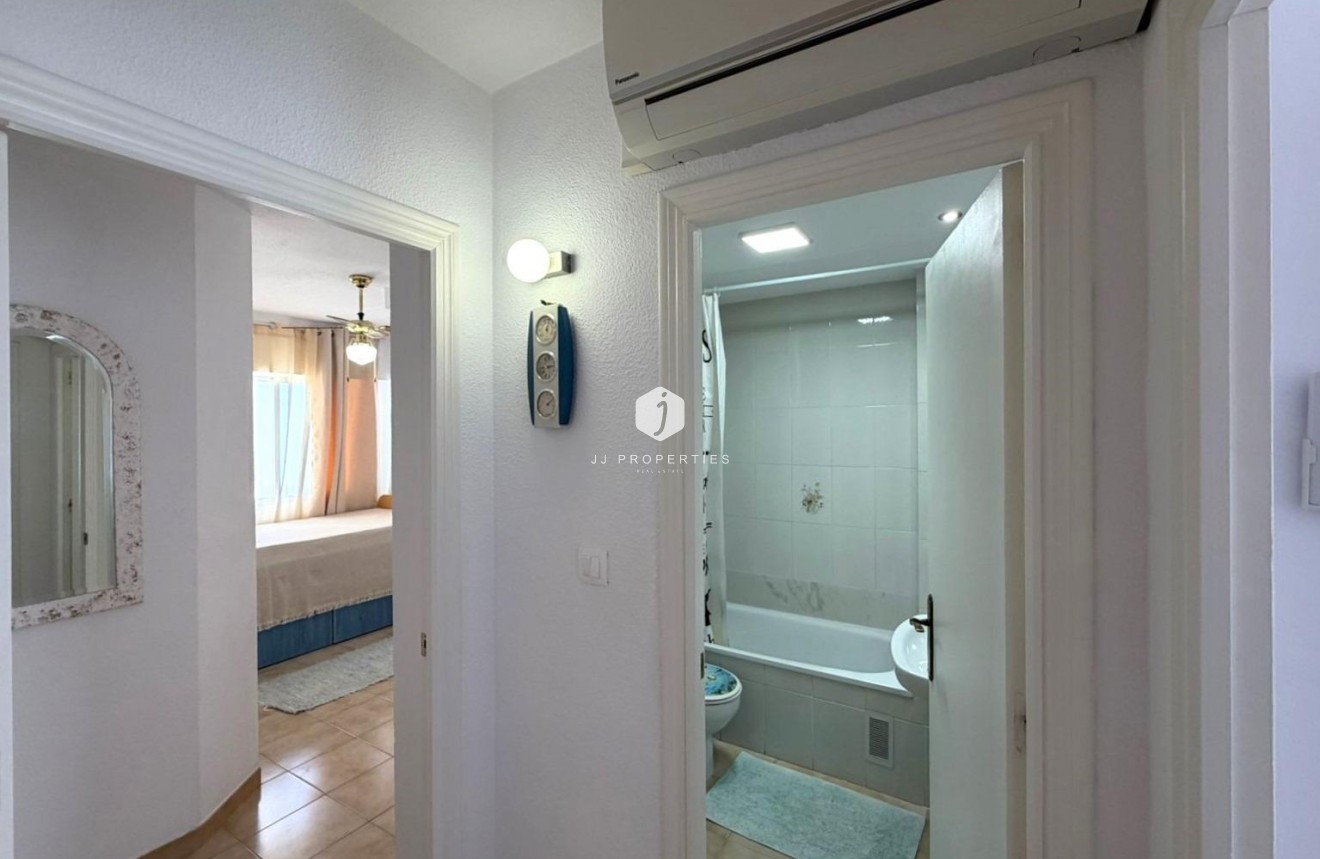 D'occasion - Appartement -
Torrevieja - Centro