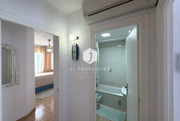 D'occasion - Appartement -
Torrevieja - Centro