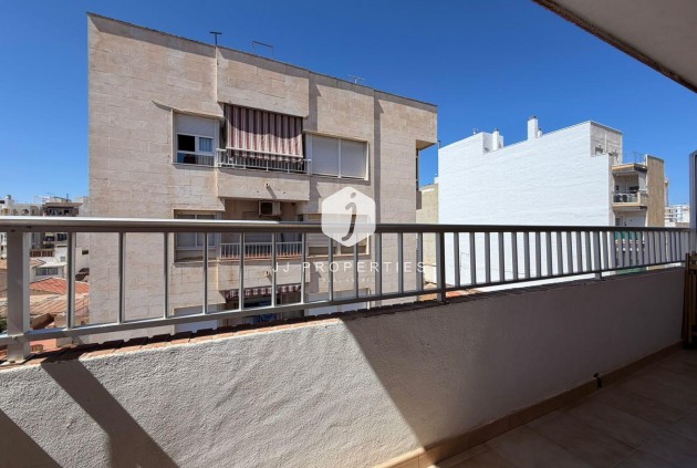 D'occasion - Appartement -
Torrevieja - Centro