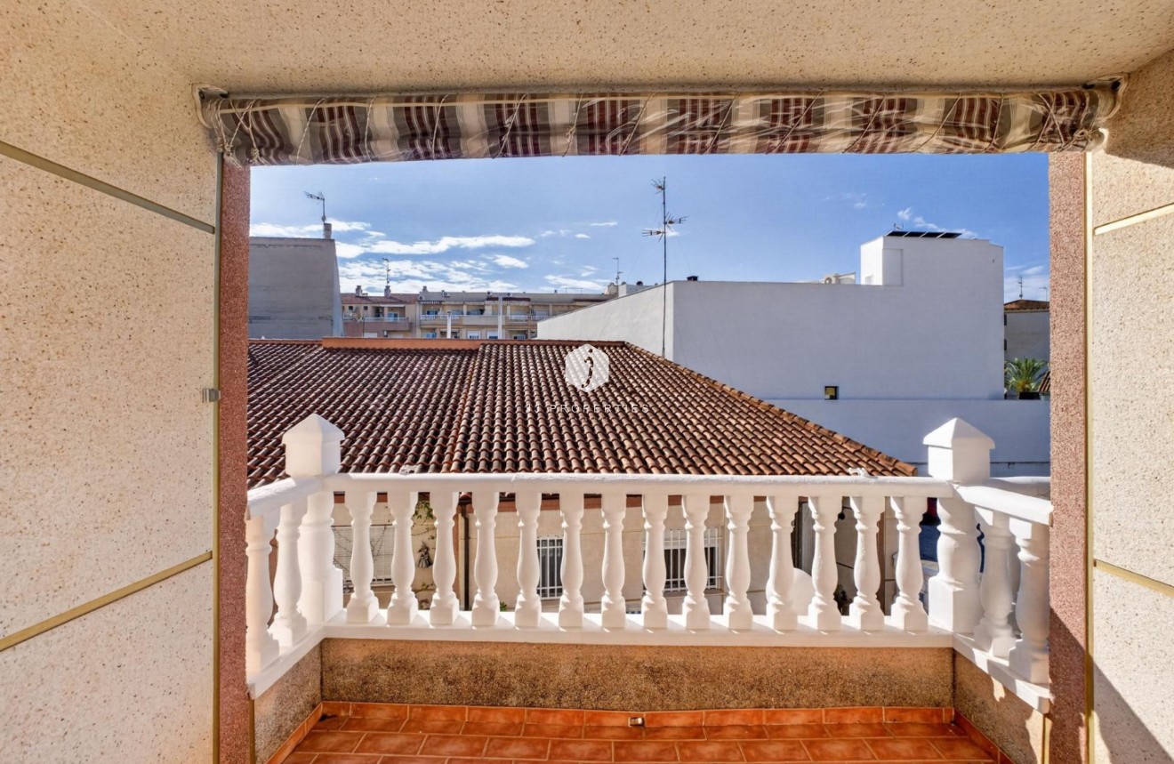 D'occasion - Appartement -
Torrevieja - Playa de los locos