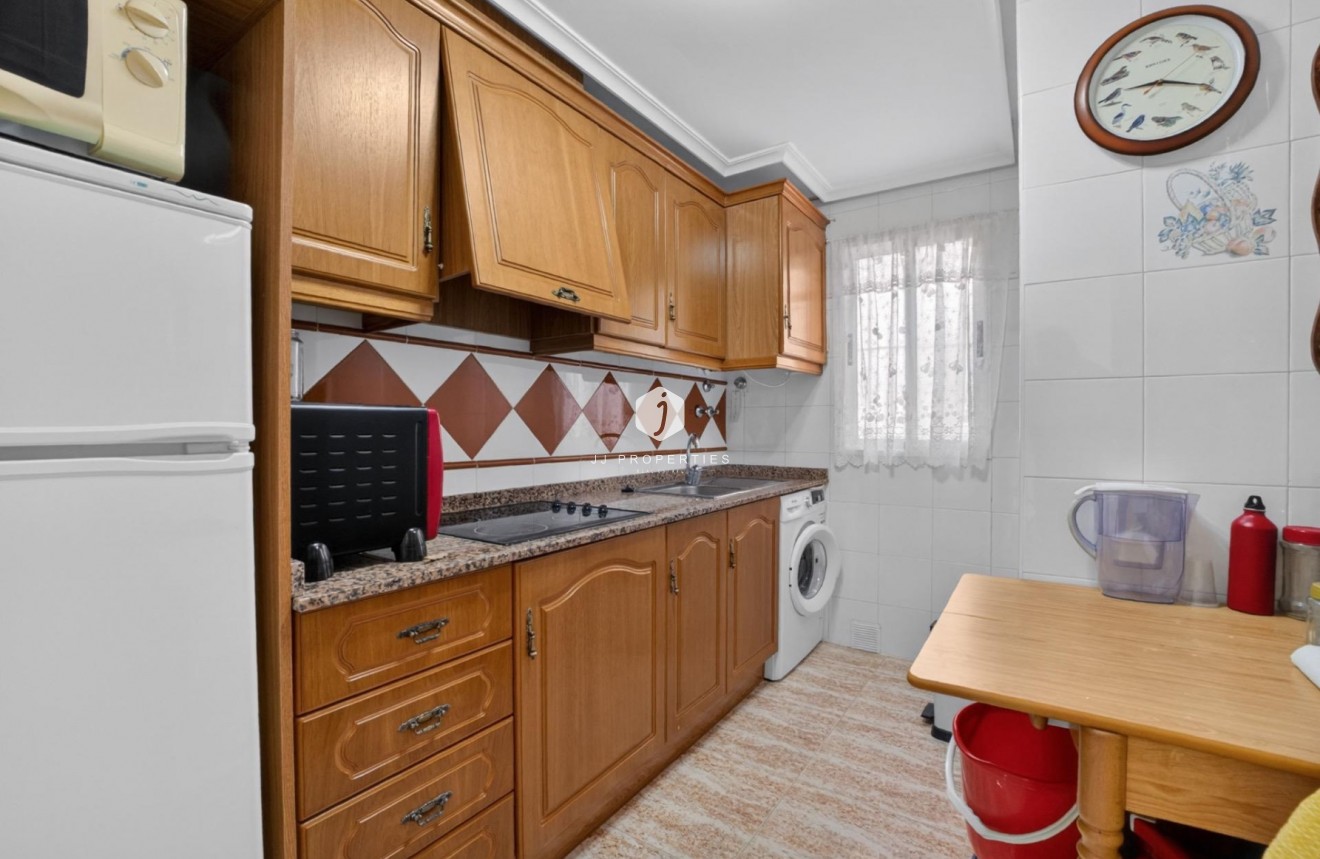 D'occasion - Appartement -
Torrevieja - Playa de los locos