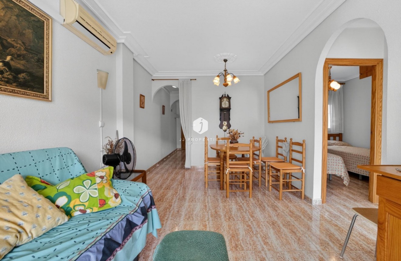D'occasion - Appartement -
Torrevieja - Playa de los locos