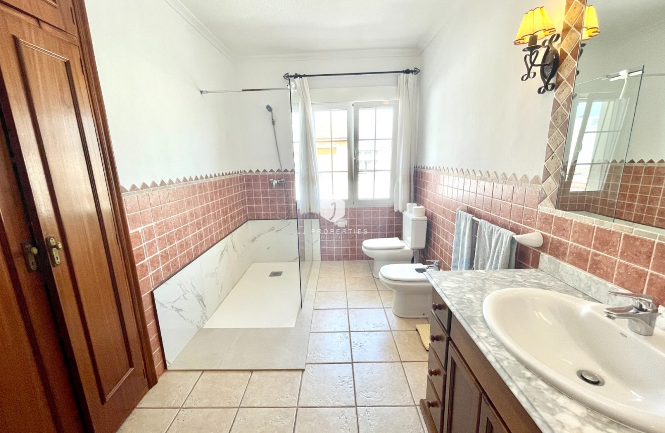 D'occasion - Villa -
Benijofar - Costa Blanca