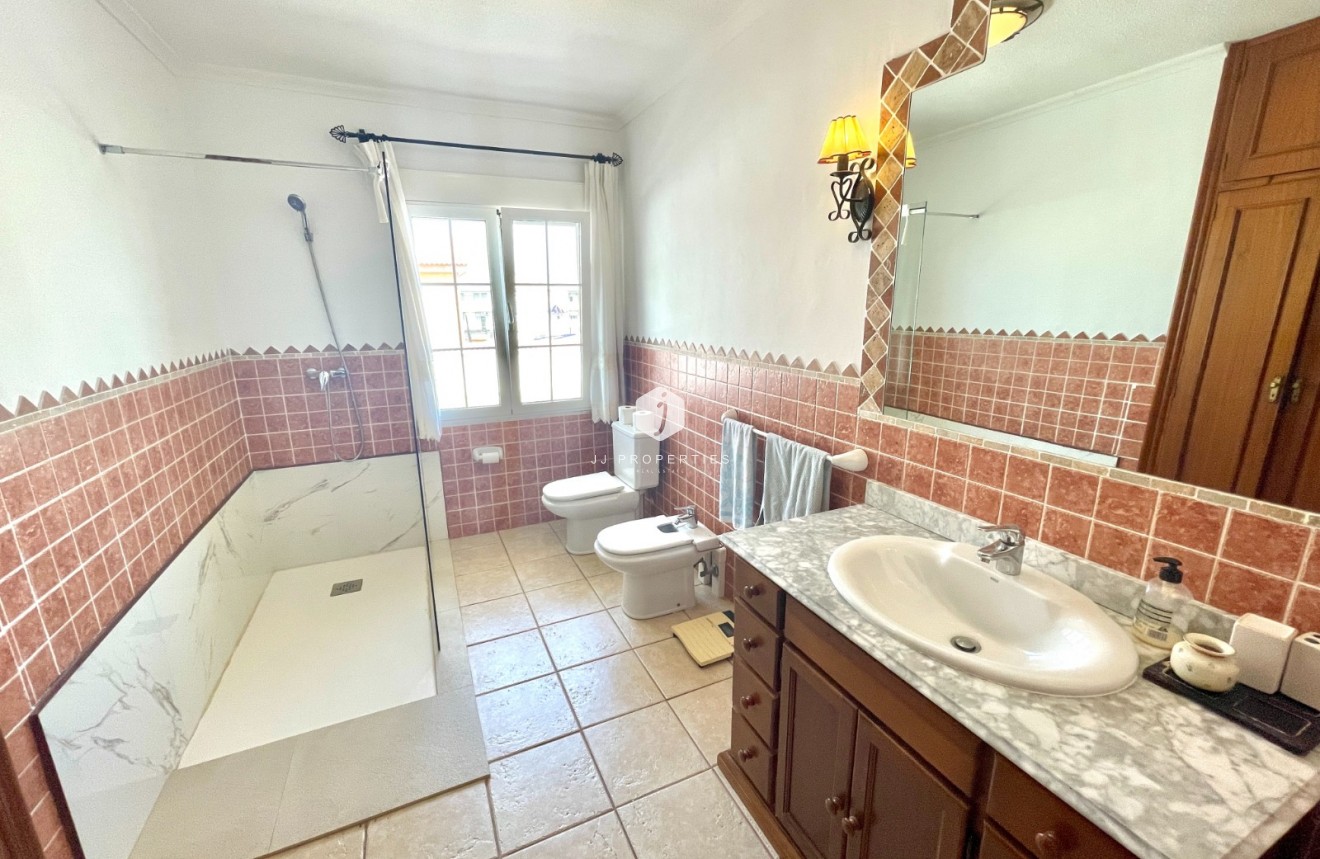 D'occasion - Villa -
Benijofar - Costa Blanca