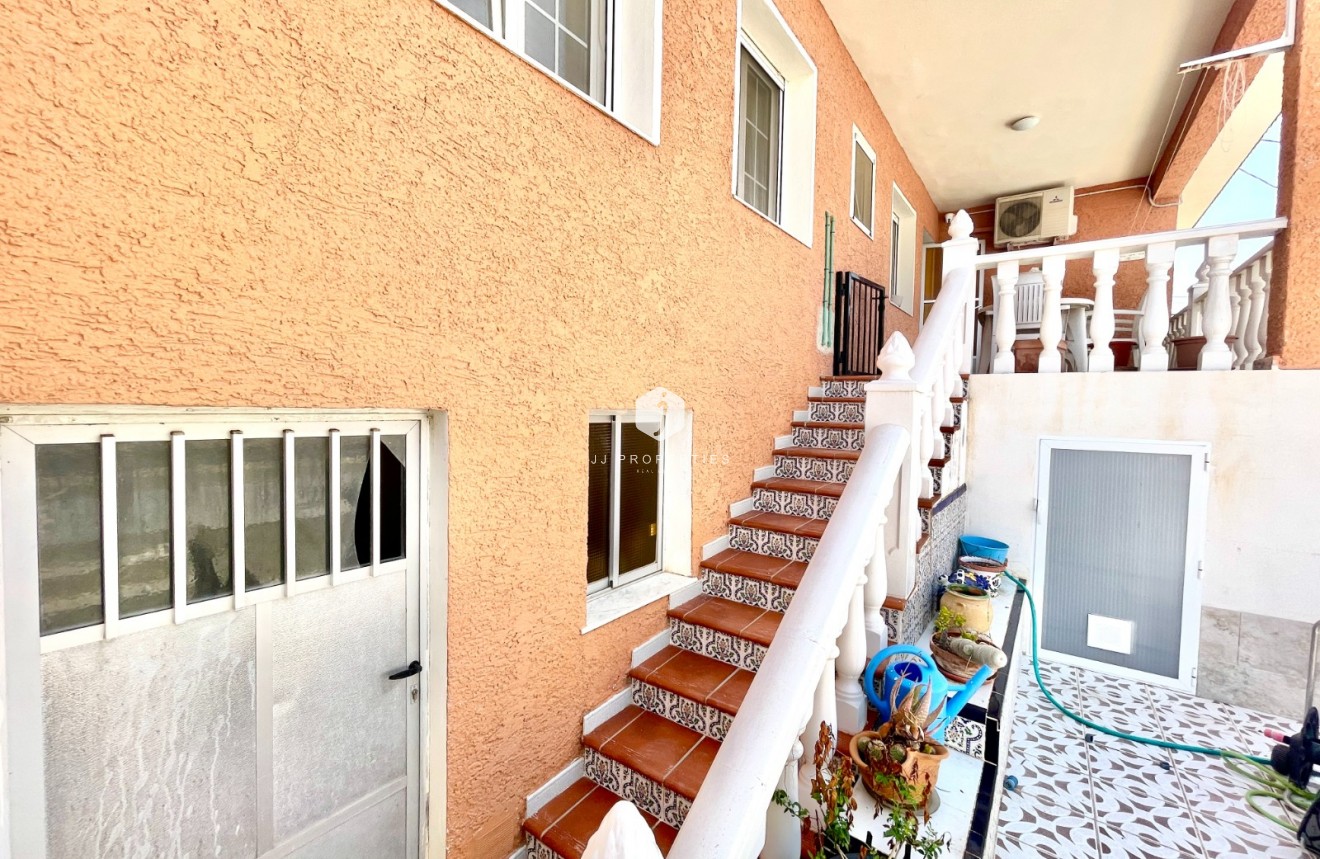 D'occasion - Villa -
Benijofar - Costa Blanca