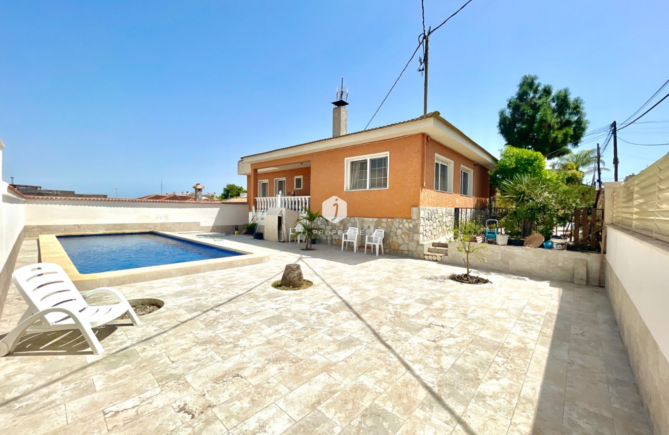 D'occasion - Villa -
Benijofar - Costa Blanca