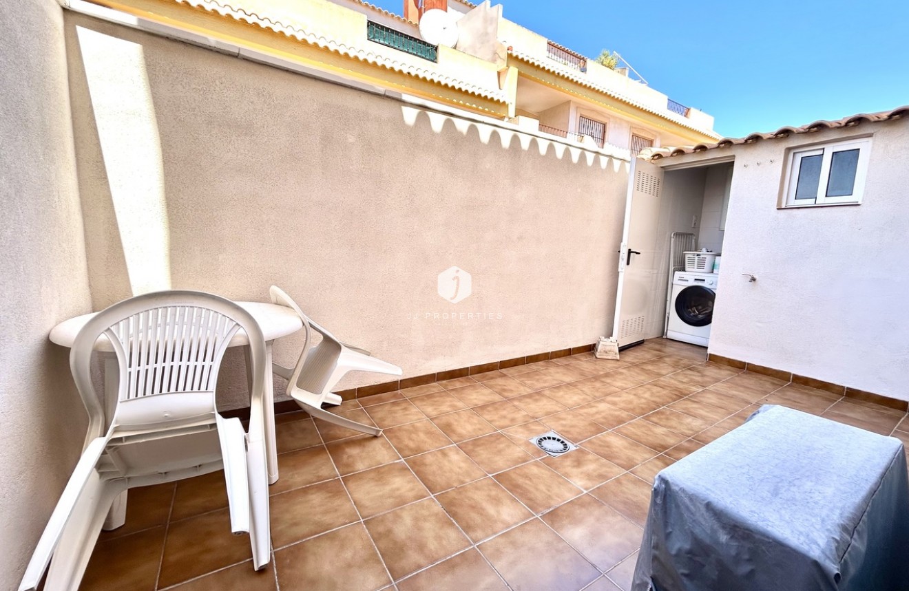 Z drugiej ręki - Mieszkanie w bloku -
La Zenia - Costa Blanca