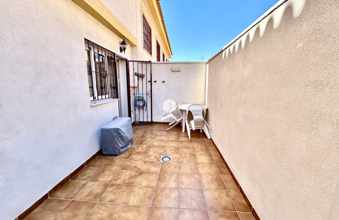 Z drugiej ręki - Mieszkanie w bloku -
La Zenia - Costa Blanca