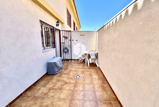 Z drugiej ręki - Mieszkanie w bloku -
La Zenia - Costa Blanca