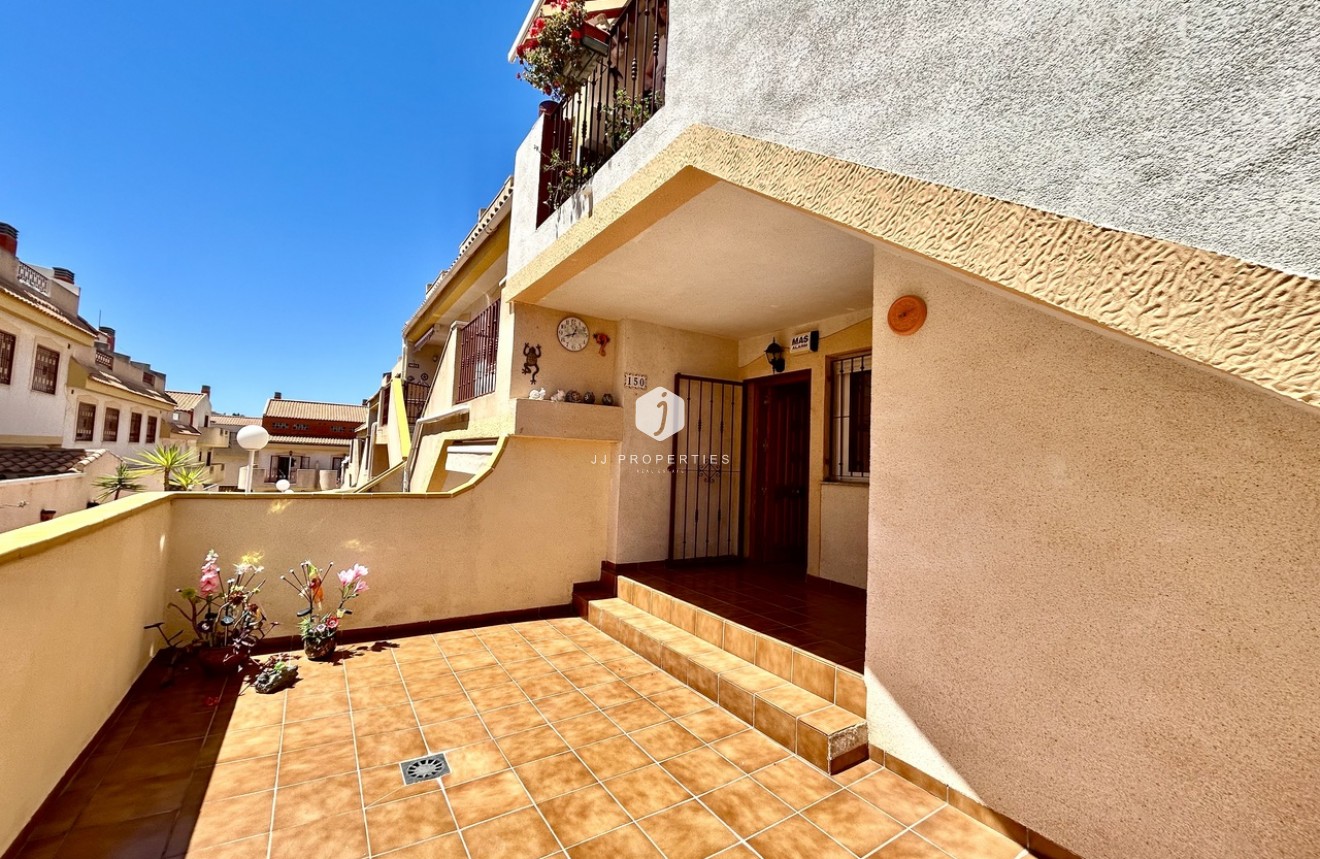 Z drugiej ręki - Mieszkanie w bloku -
La Zenia - Costa Blanca