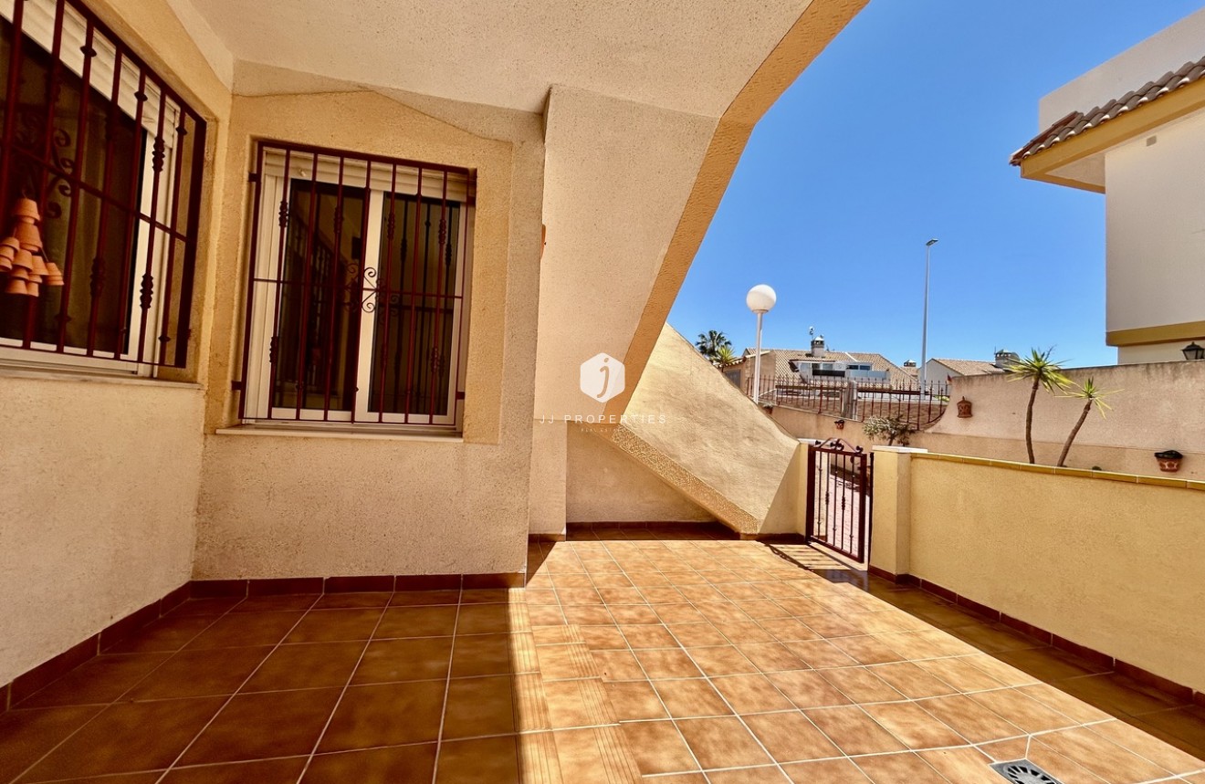 Z drugiej ręki - Mieszkanie w bloku -
La Zenia - Costa Blanca
