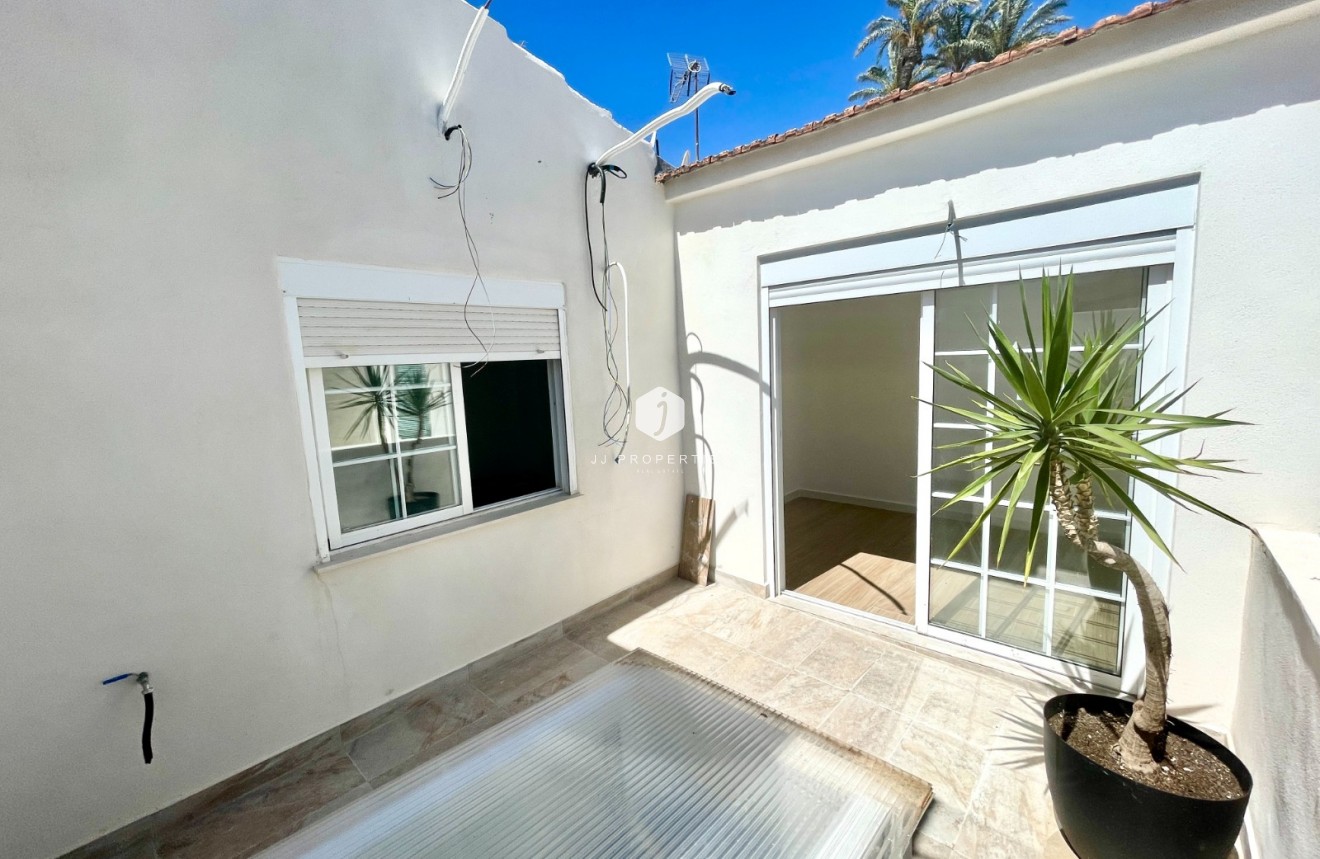 Segunda mano - Chalet -
Daya Vieja - Costa Blanca