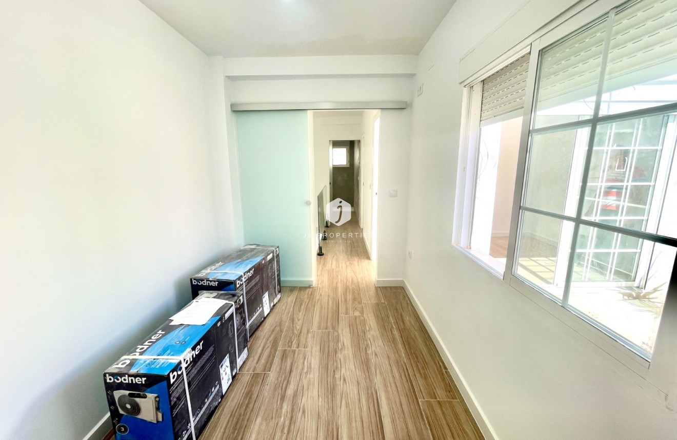 Segunda mano - Chalet -
Daya Vieja - Costa Blanca