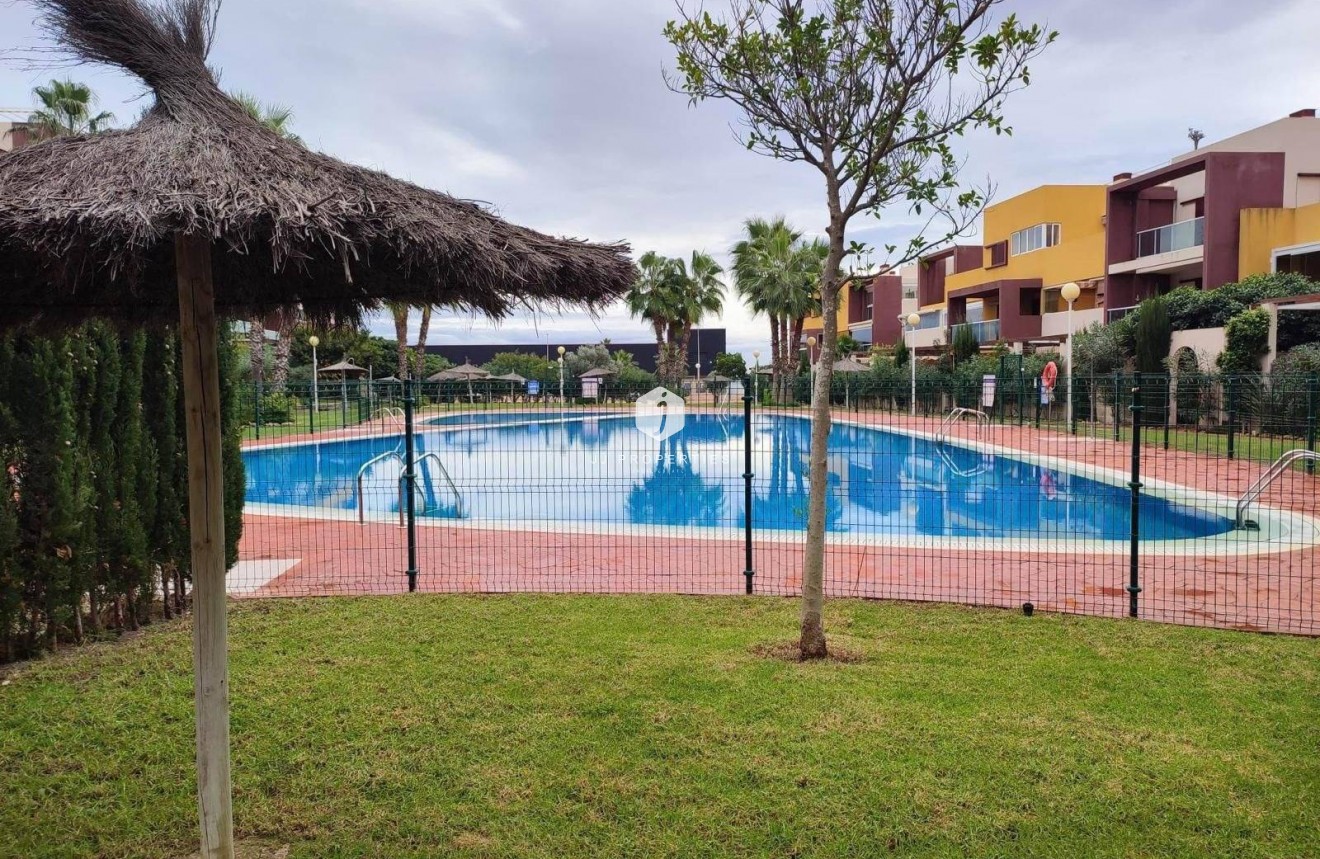 Z drugiej ręki - Mieszkanie w bloku -
Orihuela Costa - Horizonte - La Campana