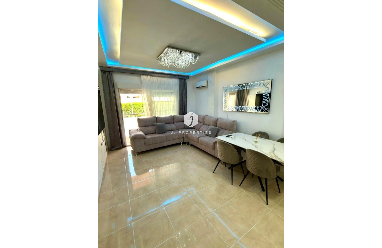 Segunda mano - Apartamento / piso -
Torrevieja - Nueva Torrevieja