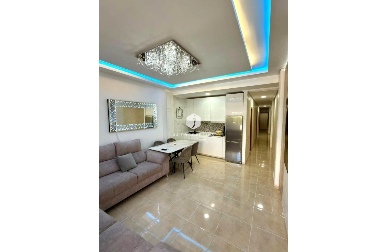 Segunda mano - Apartamento / piso -
Torrevieja - Nueva Torrevieja