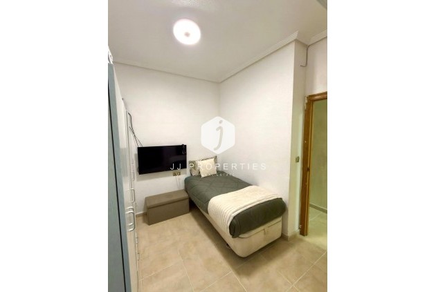 Segunda mano - Apartamento / piso -
Torrevieja - Nueva Torrevieja