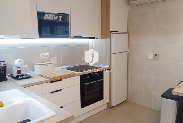 Resale - Bungalow -
Torrevieja - Torretas