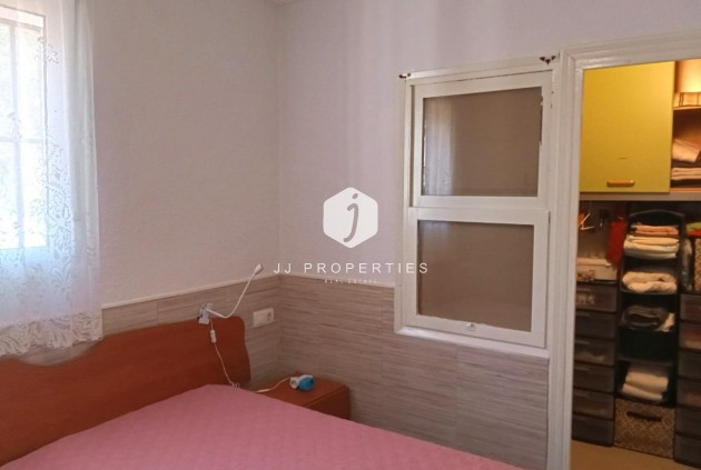 Resale - Bungalow -
Torrevieja - Torretas